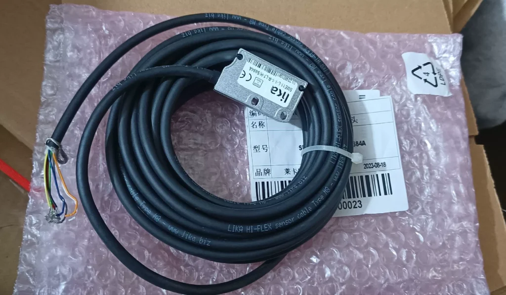 LIKA SME11-L-1-1-R-L7-H/S684A Linear Encoder thumbnail