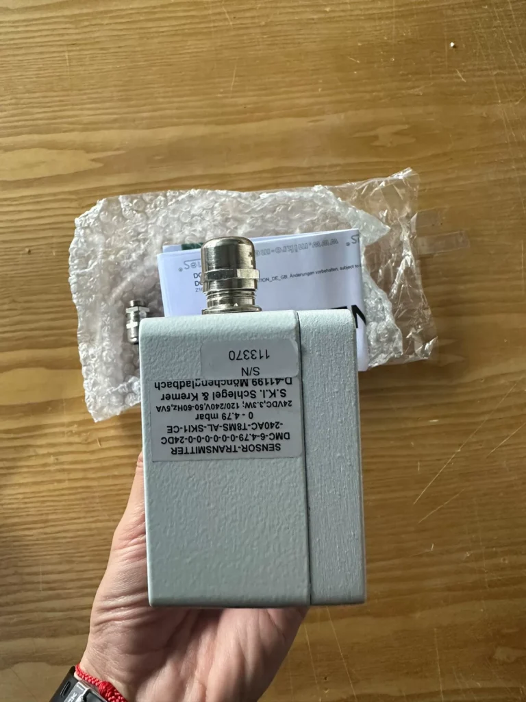S.K.I DMC-6-4.79-0-0-0-0-0-0-24DC-240AC-T8MS-AL-SKI1-CE Pressure Sensor thumbnail