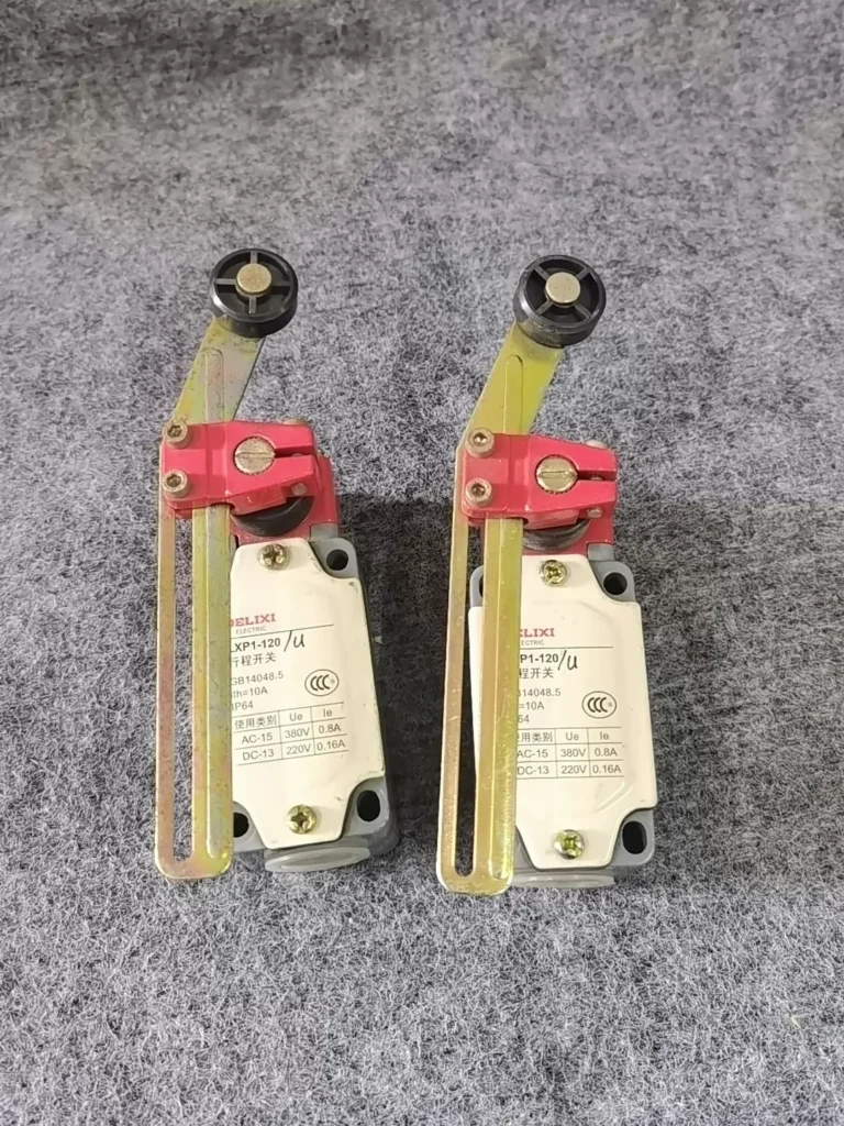 Delixi Electric LXP1-120/U Limit Switch