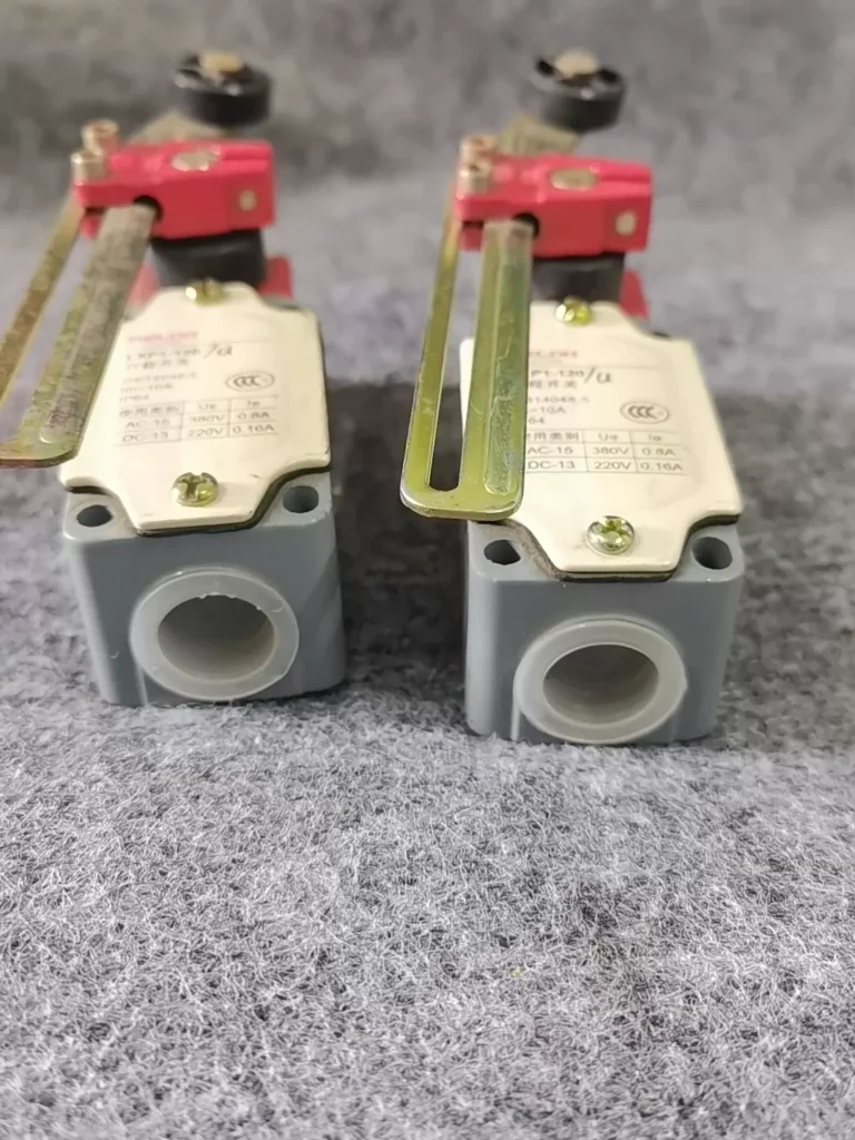 Delixi Electric LXP1-120/U Limit Switch thumbnail