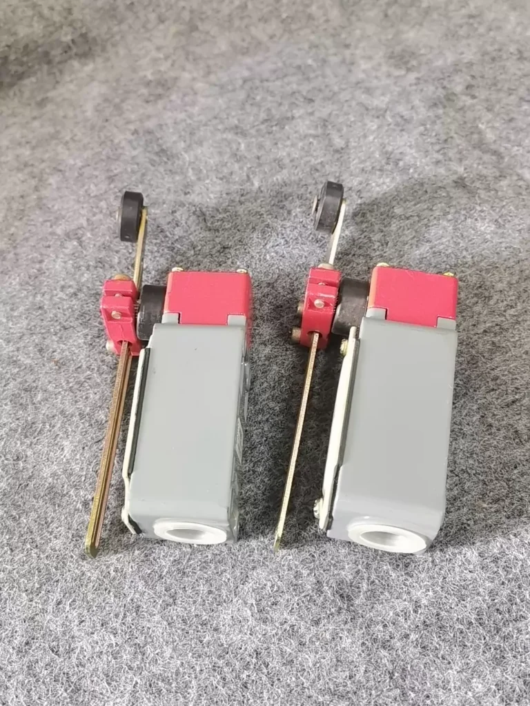 Delixi Electric LXP1-120/U Limit Switch thumbnail