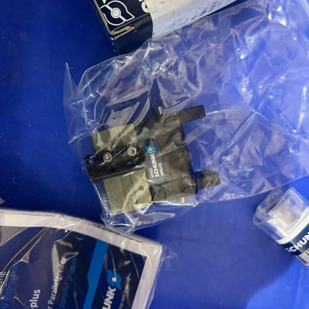 SCHUNK MPG-plus 32 Gripper thumbnail
