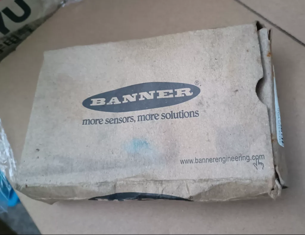 Banner Engineering SM2A312LVQD Photoelectric Sensor thumbnail