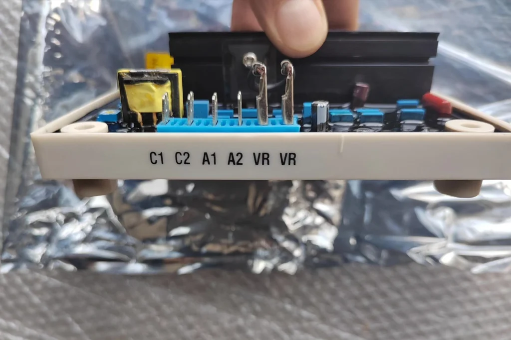 Kutai Electronics EA125-8FC Automatic Voltage Regulator thumbnail