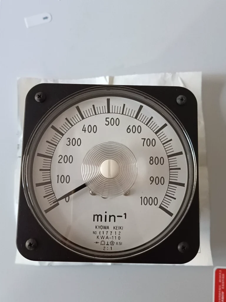 KYOWA KWA-110 Tachometer
