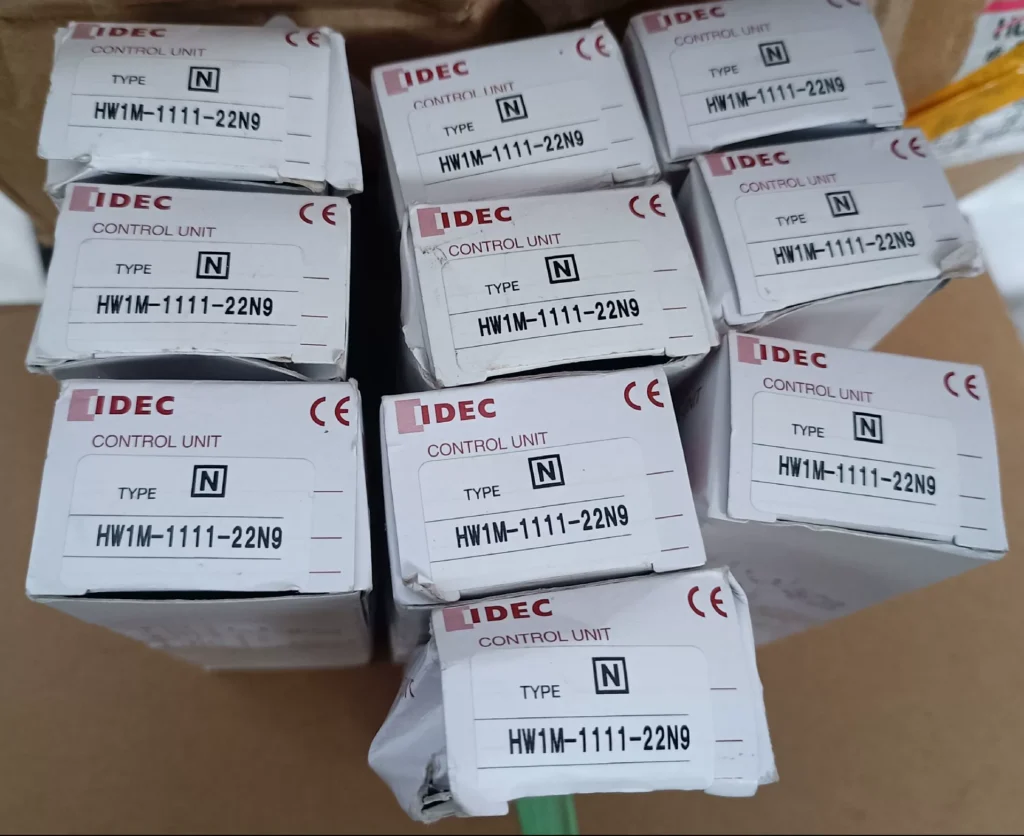IDEC HW1M-1111-22N9 Joystick Switch thumbnail