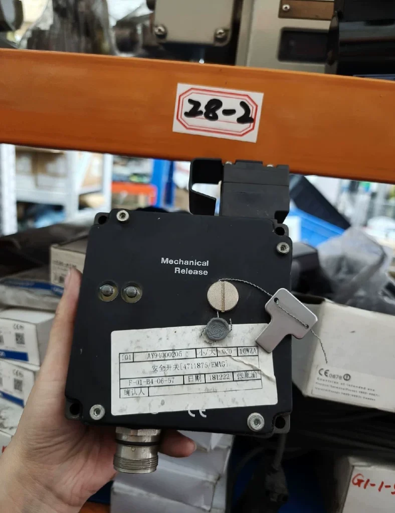 Euchner Safety Switch 093863 / TZ1RE024