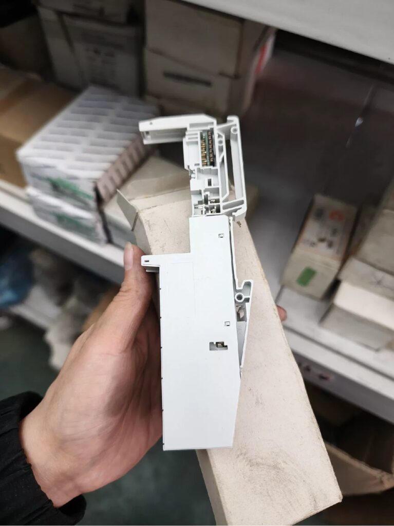 Turck Control Module BL20-S6T-SBBSBB thumbnail