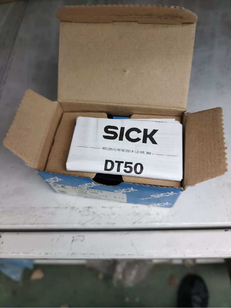 SICK Sensor DT50-P1113 thumbnail