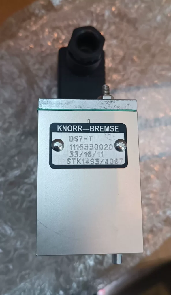 KNORR-BREMSE STK1493/4067 Solenoid Valve thumbnail