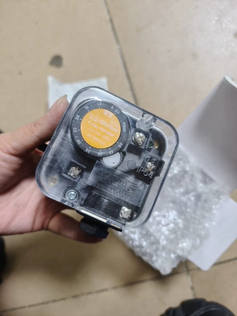 MADAS Gas Pressure Switch MW50-A4