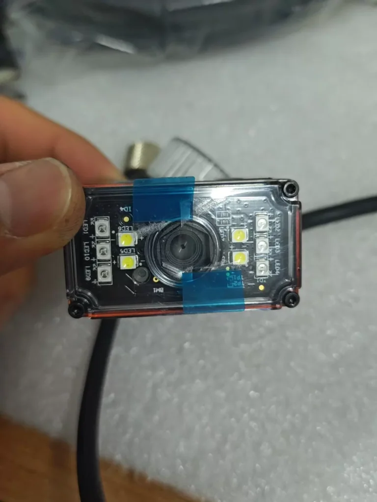 iRAYPLE ZW3000W-021 Fixed-mount Code Reader thumbnail