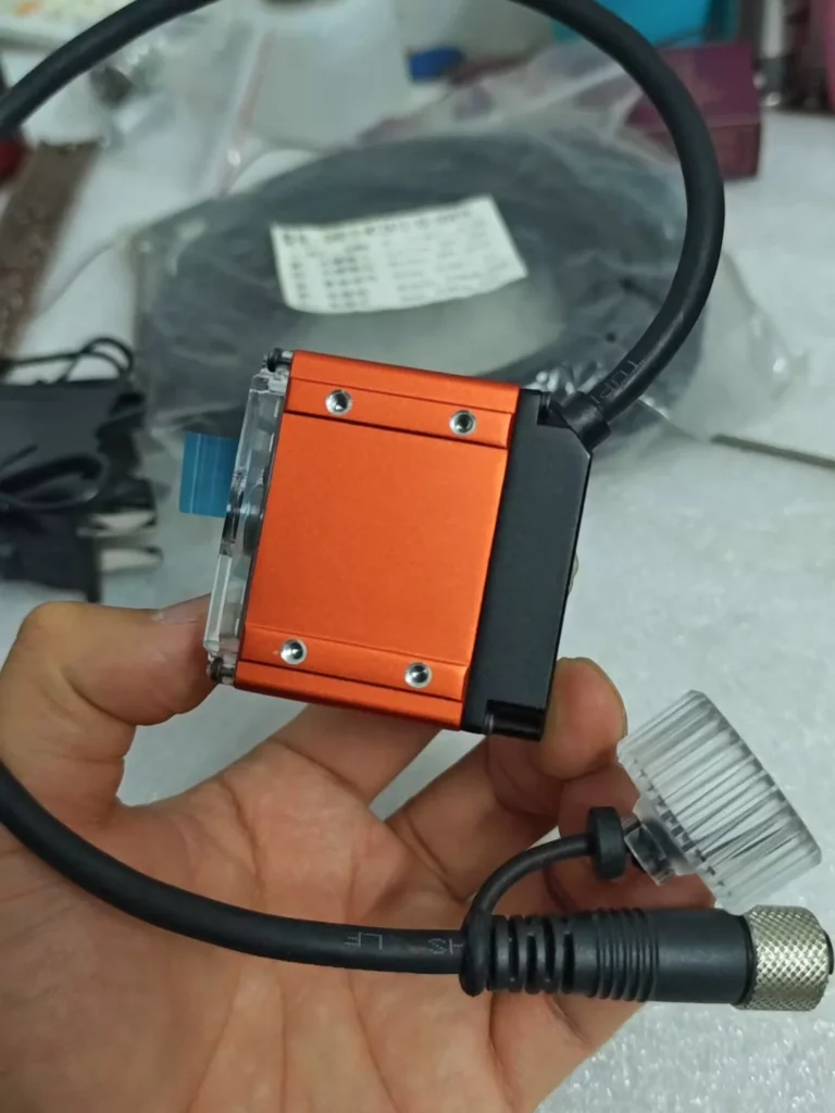 iRAYPLE ZW3000W-021 Fixed-mount Code Reader thumbnail