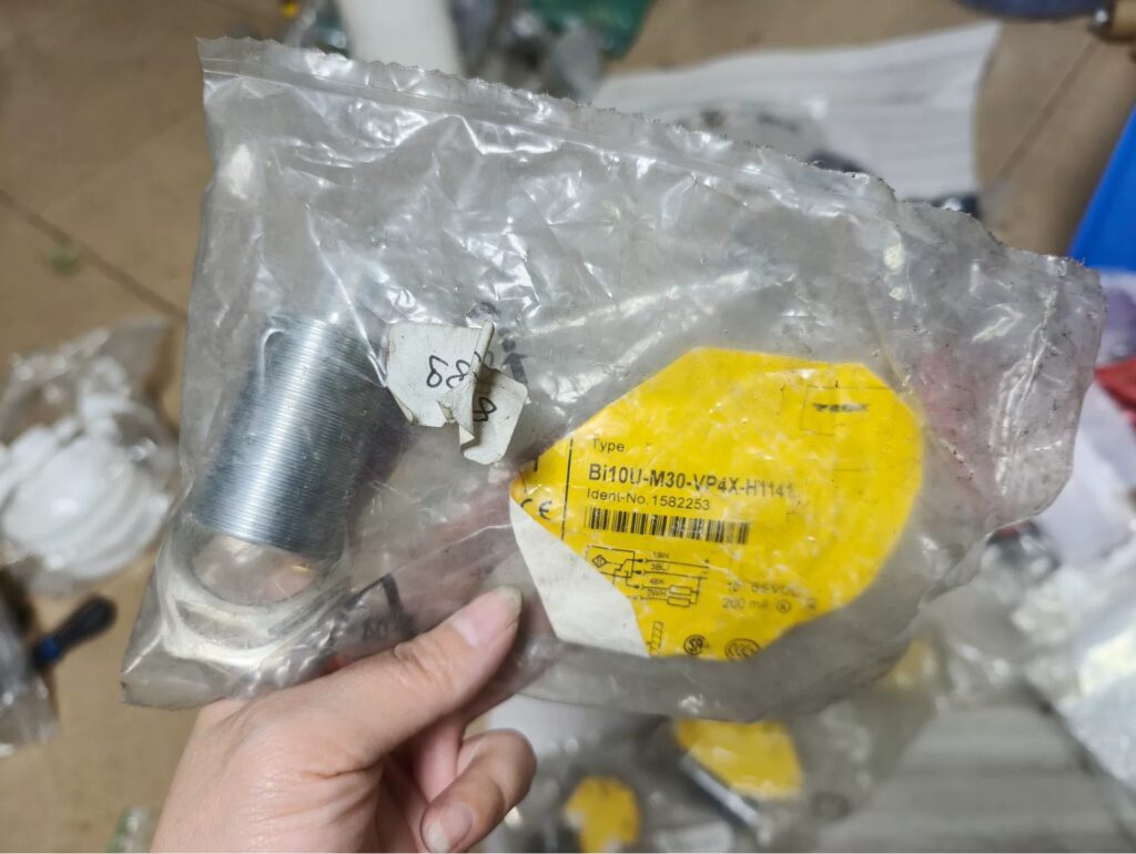 Turck Proximity Sensor Bi10U-M30