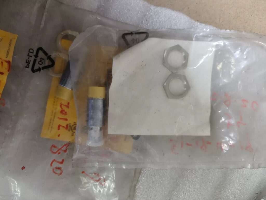 Turck Proximity Sensor Ni12U-M18-AP6X-H1141 thumbnail