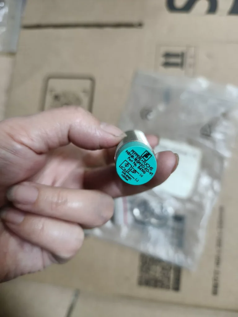 Pepperl+Fuchs Sensor NBN8-18GM50-E0-V1 thumbnail