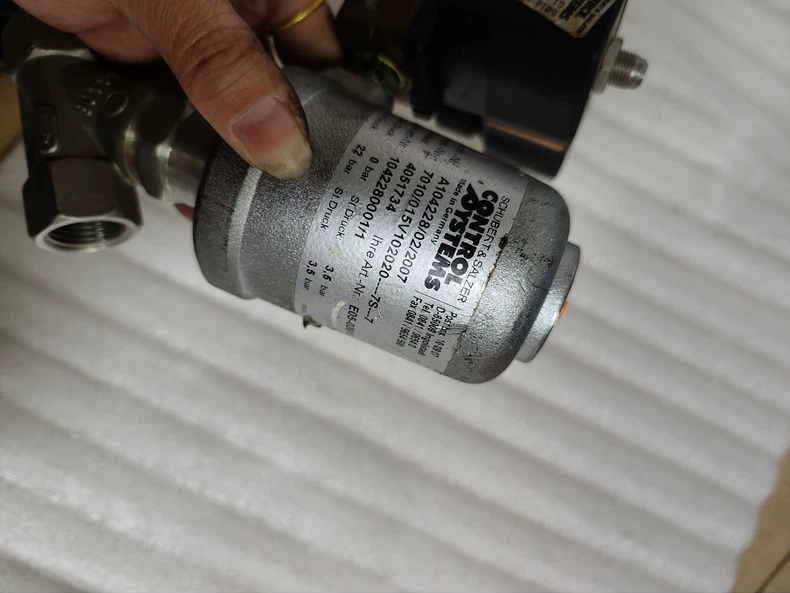 Schubert & Salzer Angle Seat Valve 7010 / DN15 thumbnail