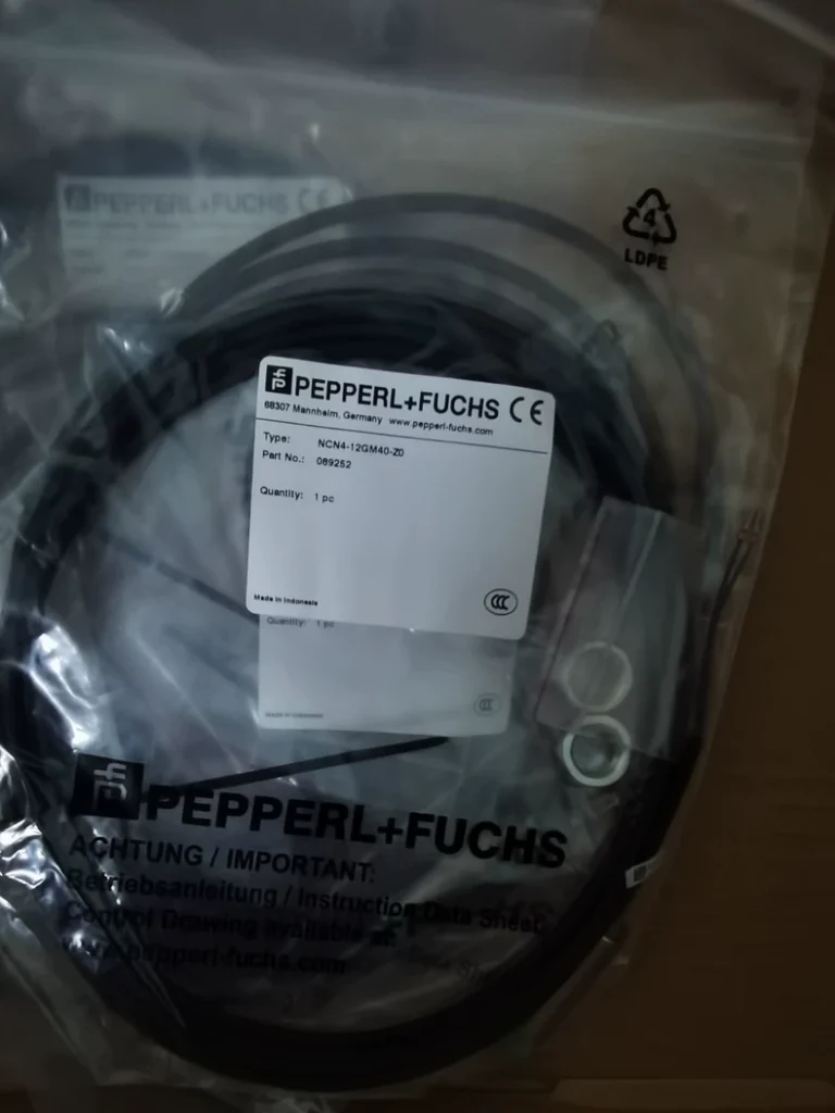 Pepperl+Fuchs CN4-12GM40-Z0 Inductive proximity sensor