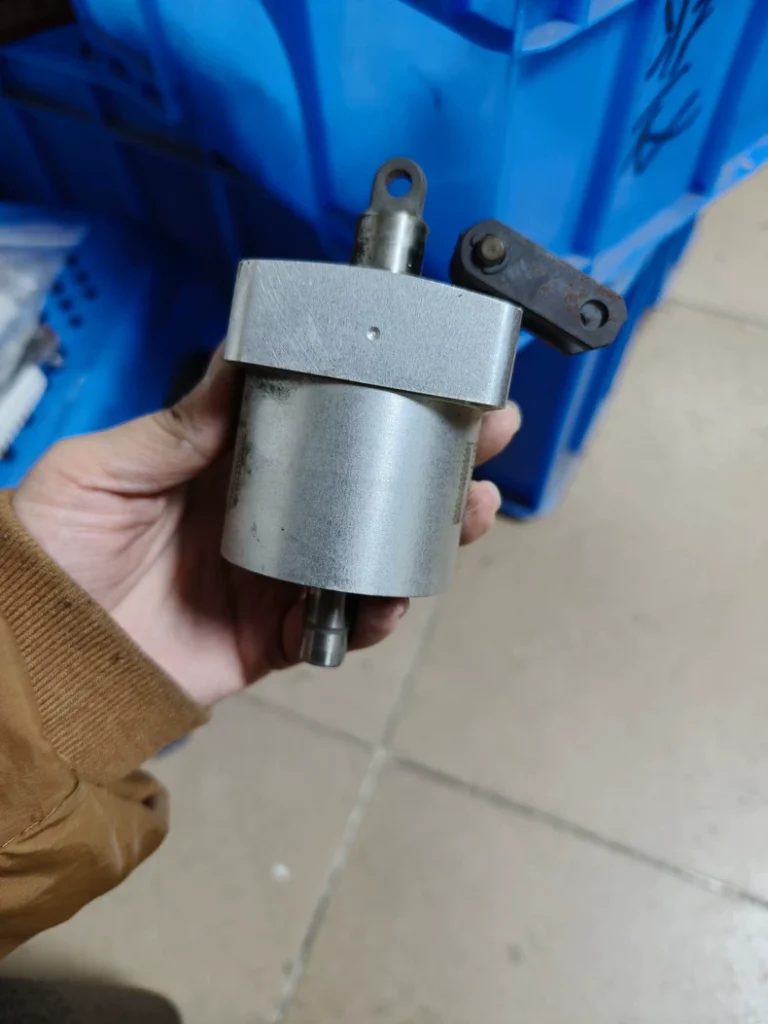 KOSMEK Lever Clamp Cylinder WCA0401-2ALD thumbnail