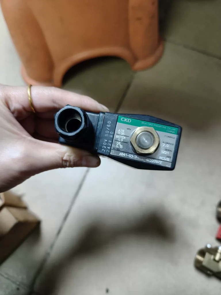 CKD Solenoid Valve AB41-03-7-02E-AC220V/Z