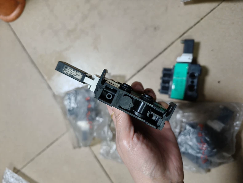 Bürkert Solenoid Valve 5470 / 00209265 thumbnail