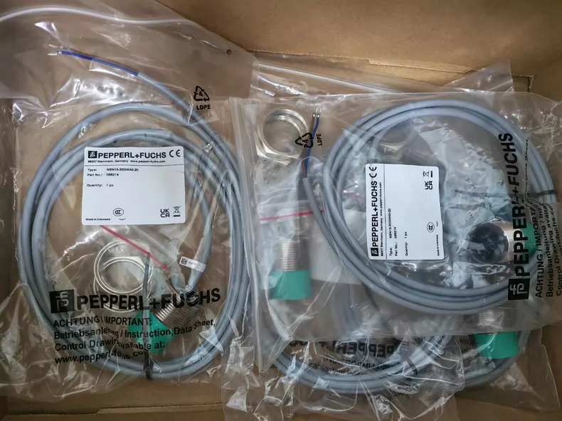 Pepperl+Fuchs NBN15-30GM40-Z0 Sensor thumbnail