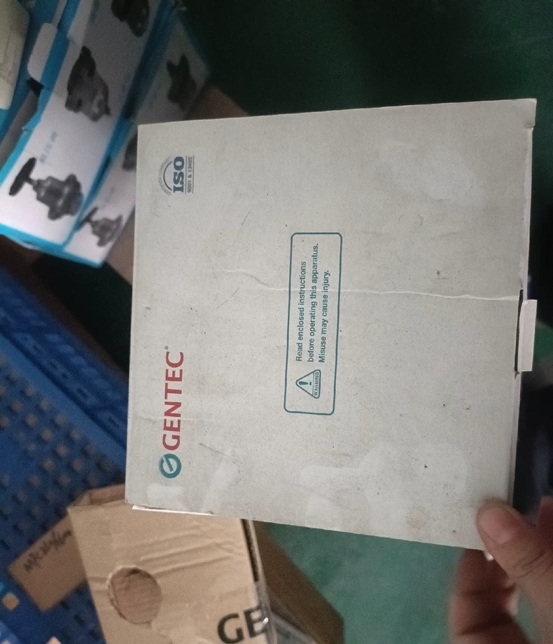 GENTEC Gas Pressure Regulator 210SRF-40 thumbnail