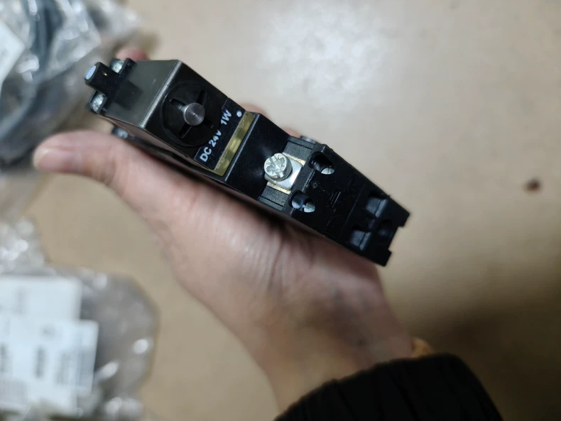 CROUZET Solenoid Valve Assembly 81513200 / 815130 thumbnail