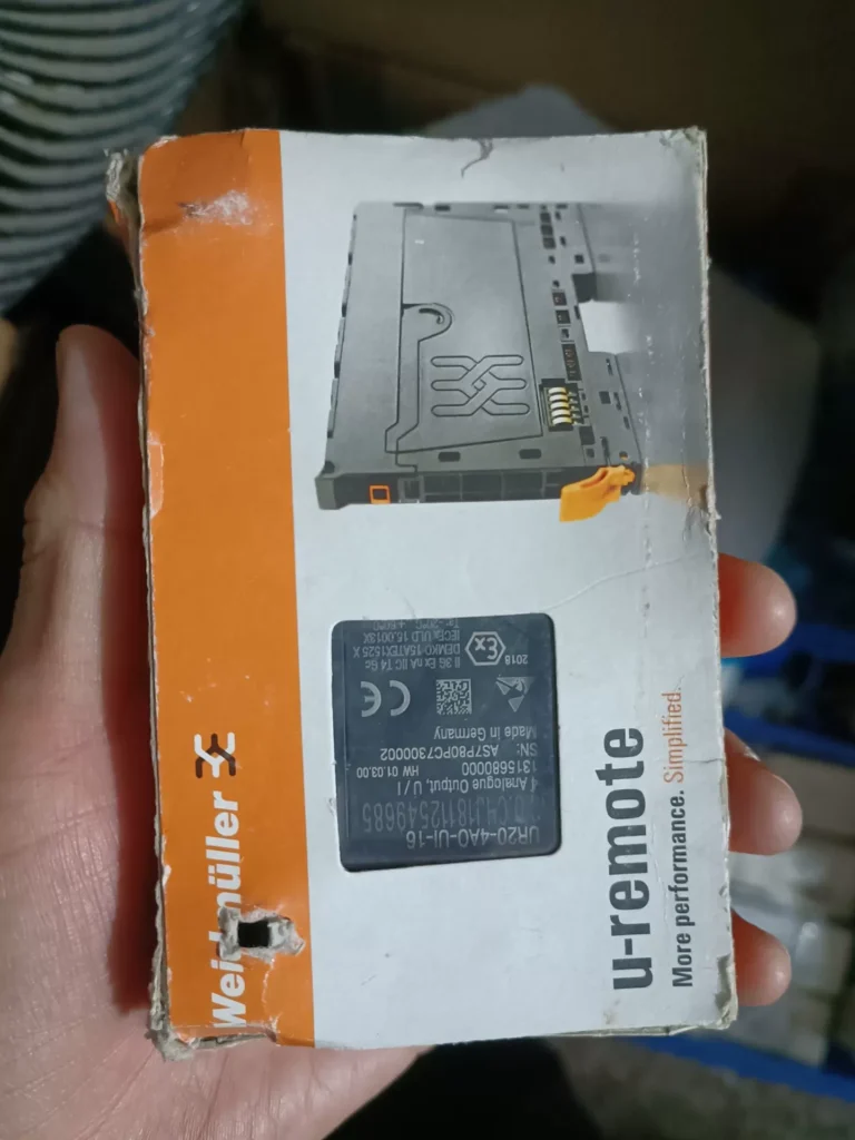 Weidmuller UR20-4AO-UI-16 Module thumbnail