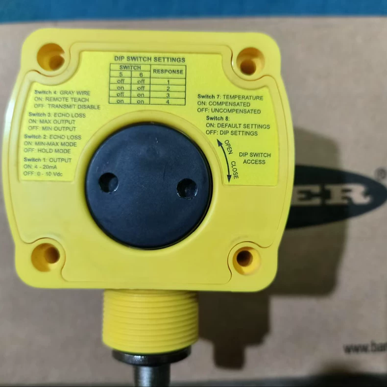Banner Engineering Ultrasonic Sensor QT50ULBQ6 thumbnail