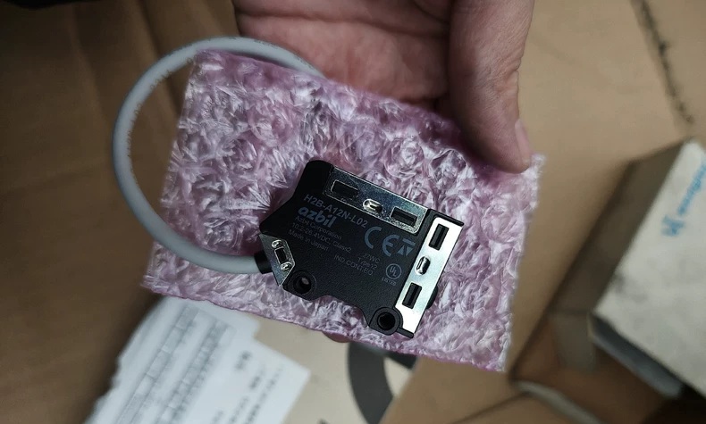 Azbil Photoelectric Sensor H2B-A12N-L02 thumbnail