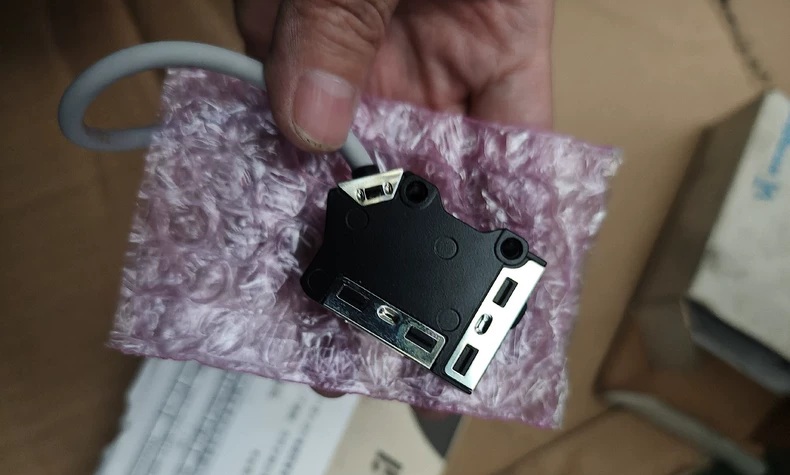 Azbil Photoelectric Sensor H2B-A12N-L02 thumbnail