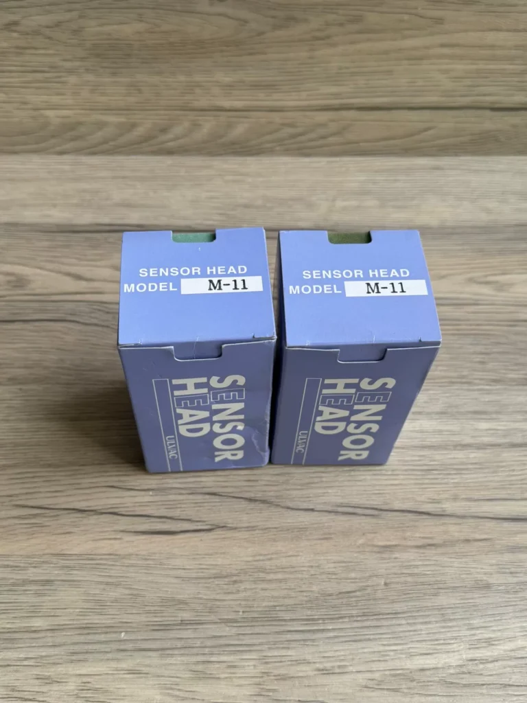 ULVAC M-11 Vacuum Gauge