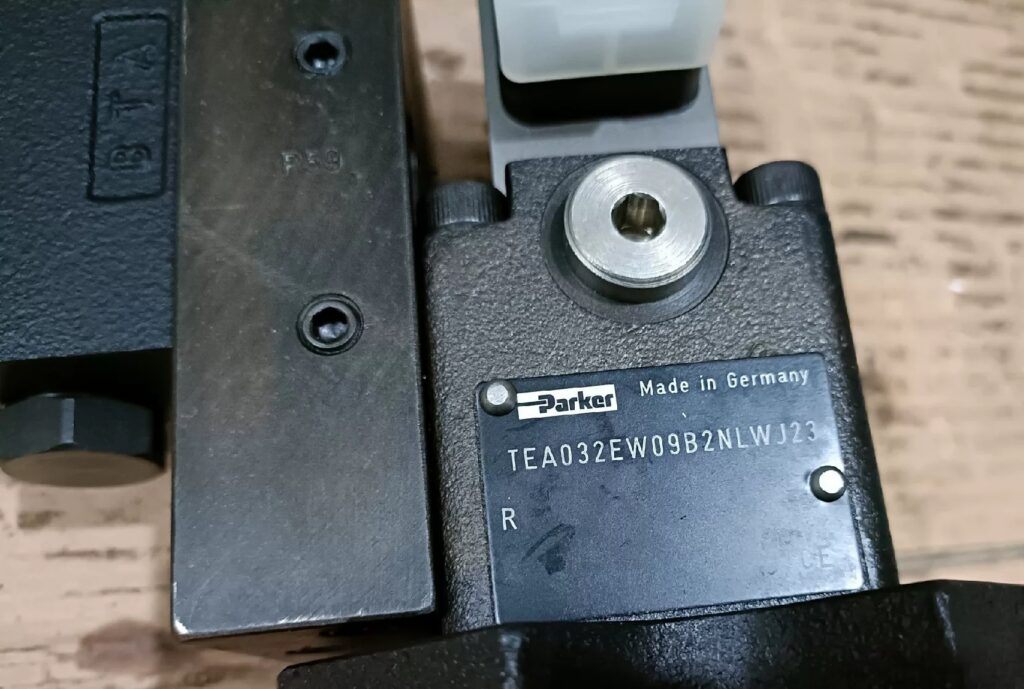 Parker Valve TEA032EW09B2NLWJ23R thumbnail