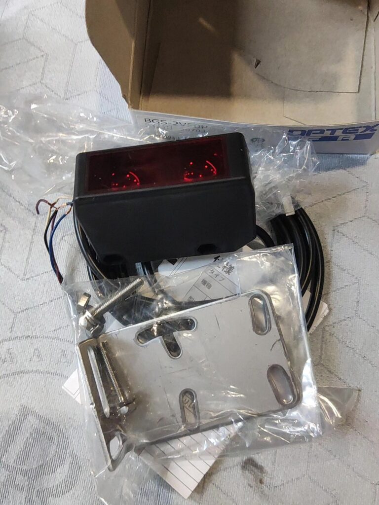 OPTEX BGS-2V50P Photoelectric Sensor thumbnail