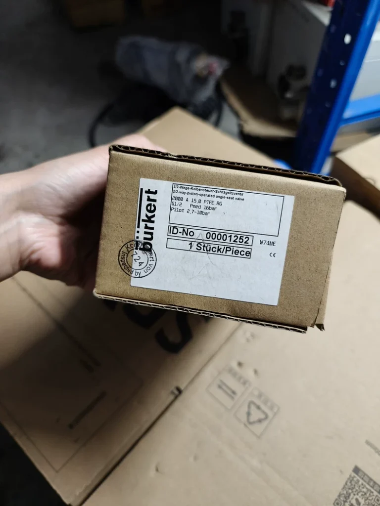 Bürkert Pneumatic Angle Seat Valve 00001252
