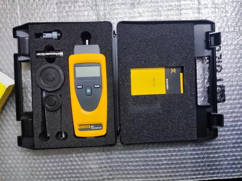 FLUKE 931 Tachometer thumbnail