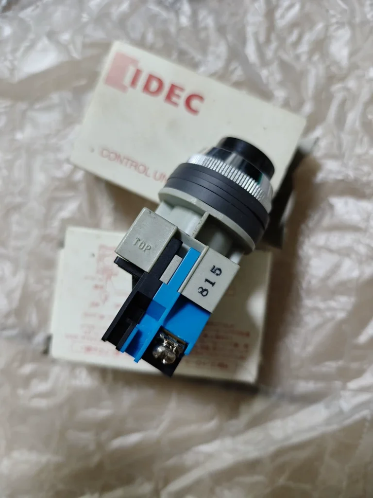 IDEC Rotary Selector Switch ASS3320N thumbnail