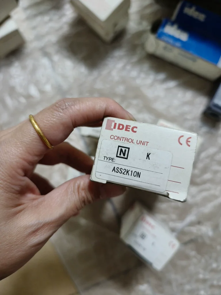 IDEC Two-Position Key Switch ASS2K10N