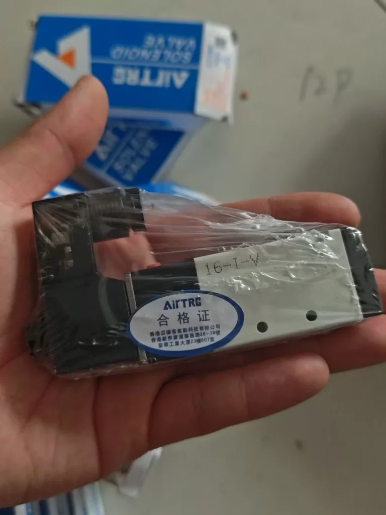 AIRTAC 4V11006B Pneumatic Solenoid Valve thumbnail