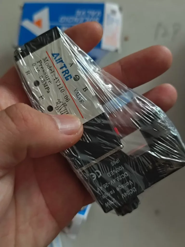 AIRTAC 4V11006B Pneumatic Solenoid Valve thumbnail