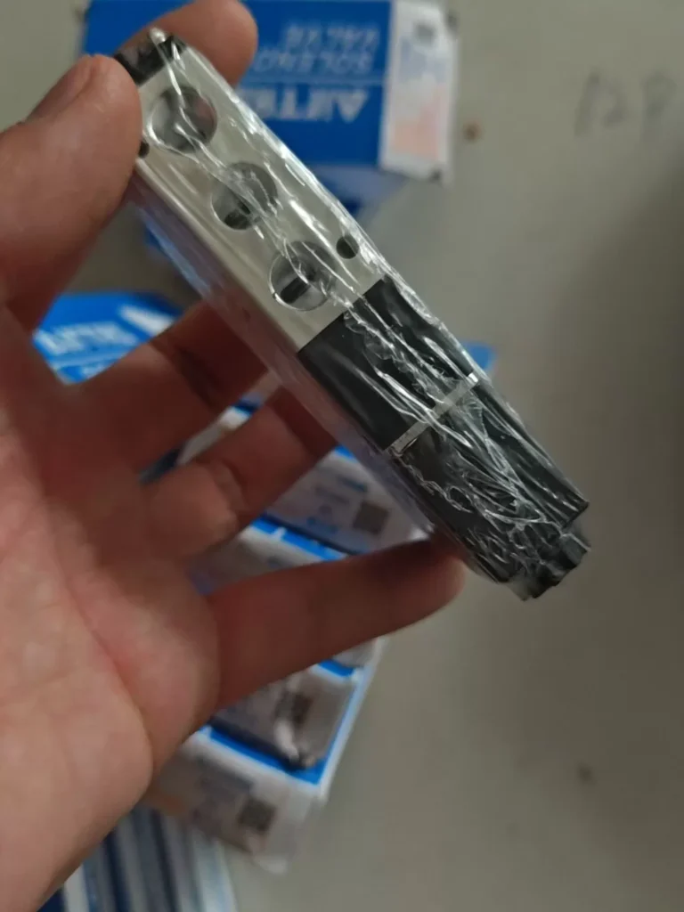 AIRTAC 4V11006B Pneumatic Solenoid Valve thumbnail
