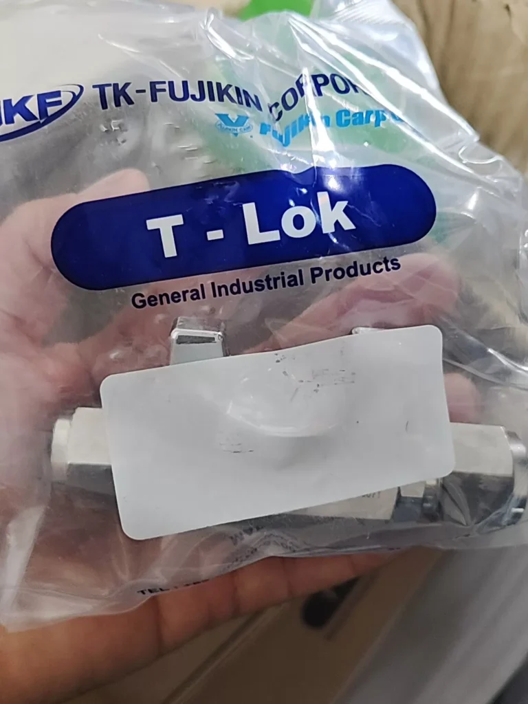 Fujikin SS-HBL-12SW Ball Valve thumbnail