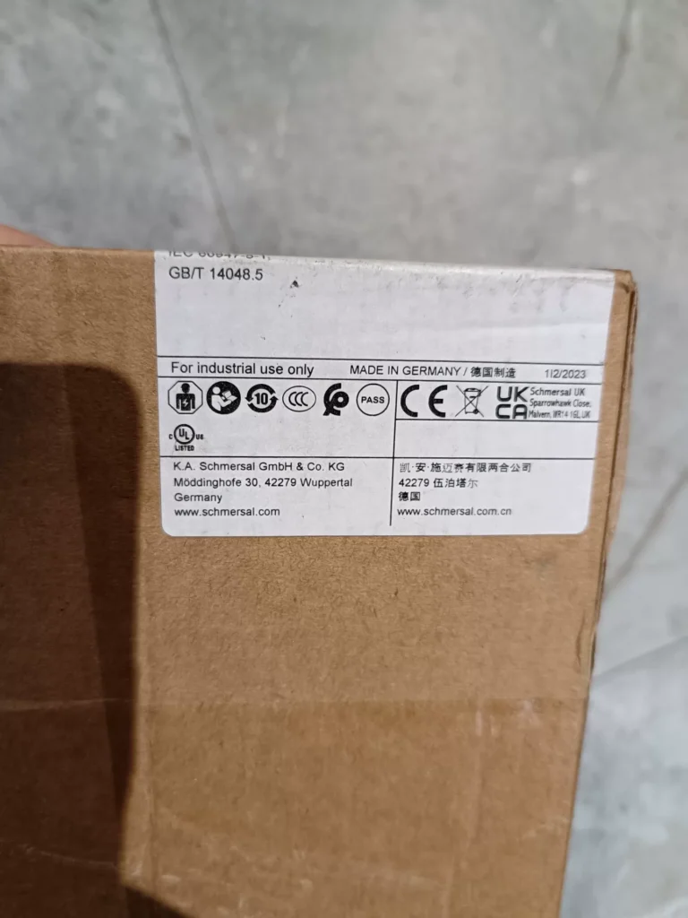 Schmersal AZM161SK-12/12RKT-024 Safety Interlock Switch thumbnail