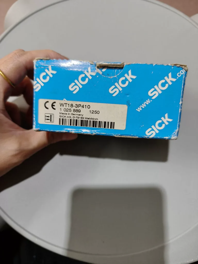 SICK Photoelectric Sensor WT18-3P410
