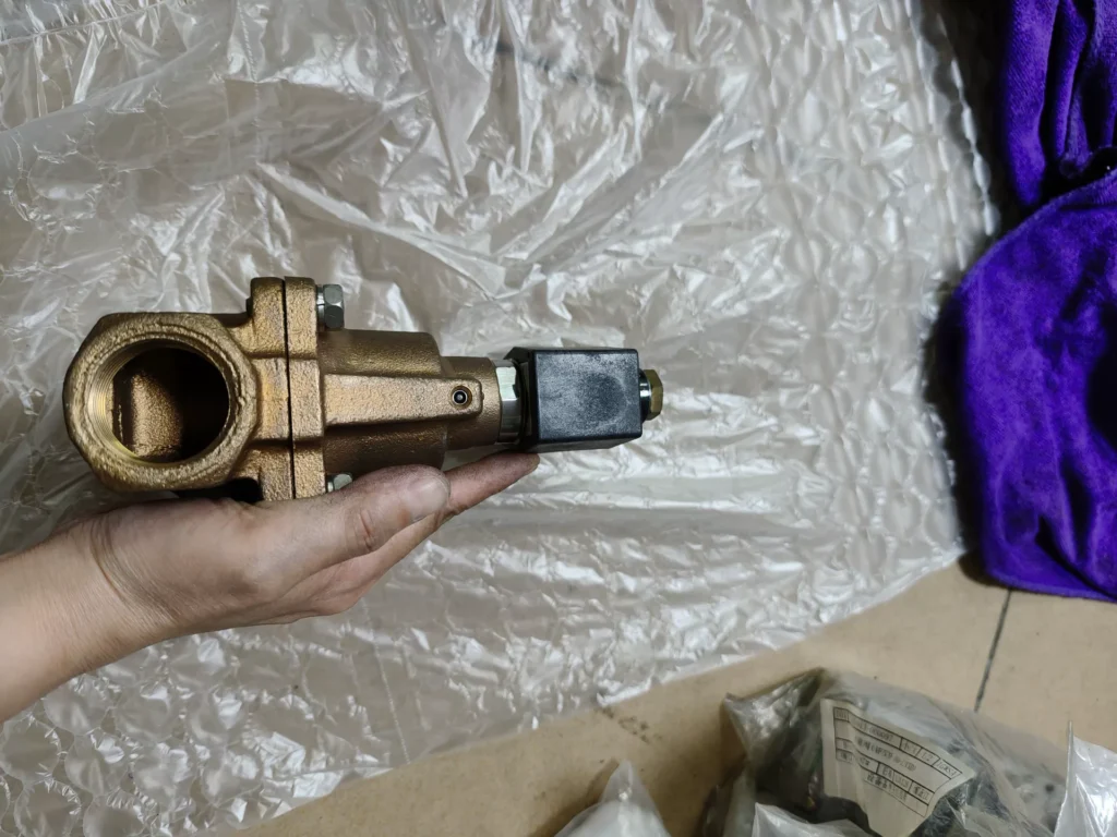 CKD Solenoid Valve AP12-25A-02EDC24V thumbnail