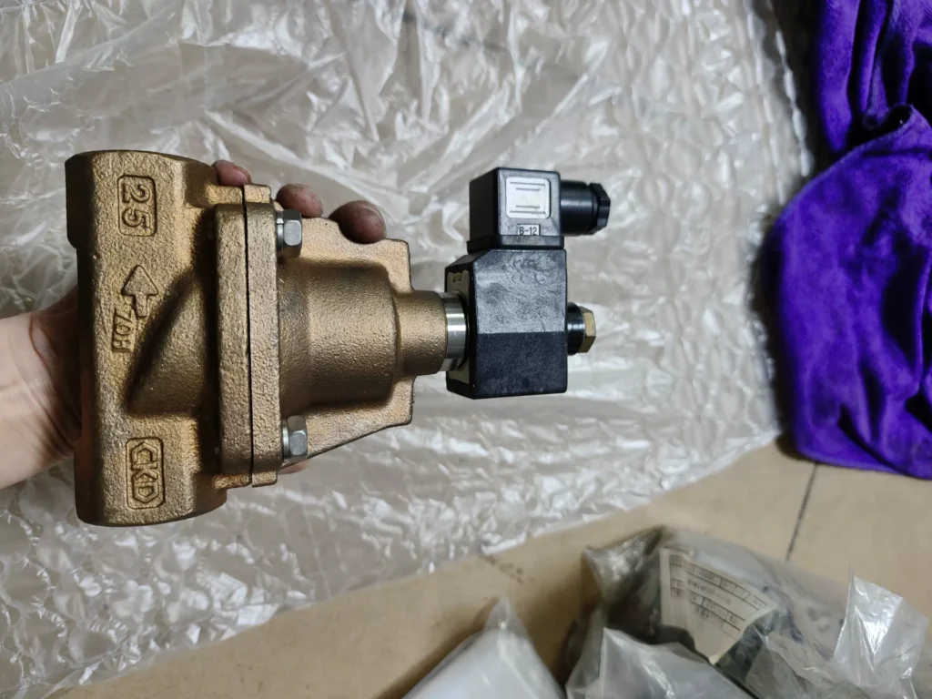 CKD Solenoid Valve AP12-25A-02EDC24V thumbnail