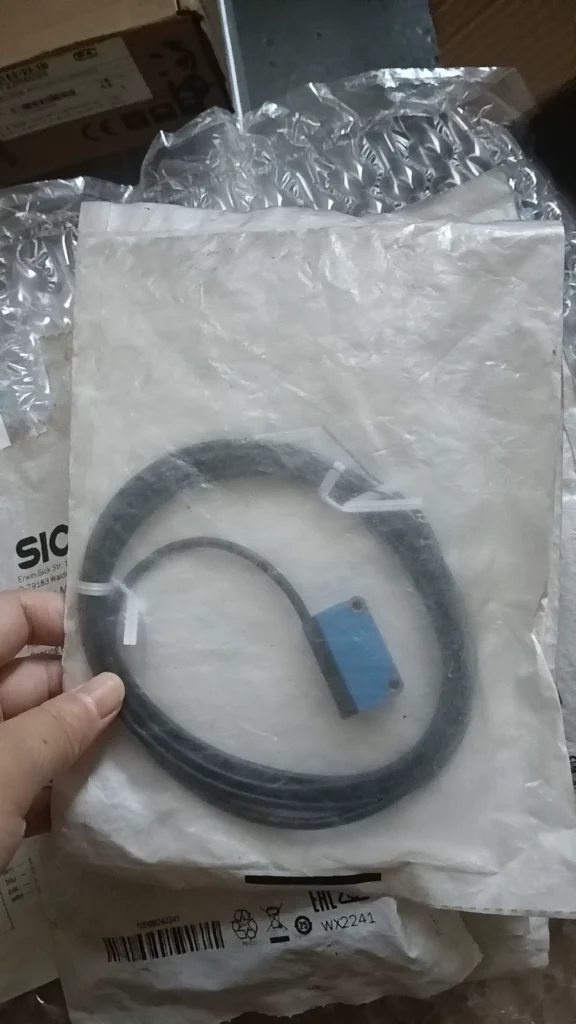 SICK GL6G-P1211 Sensor thumbnail