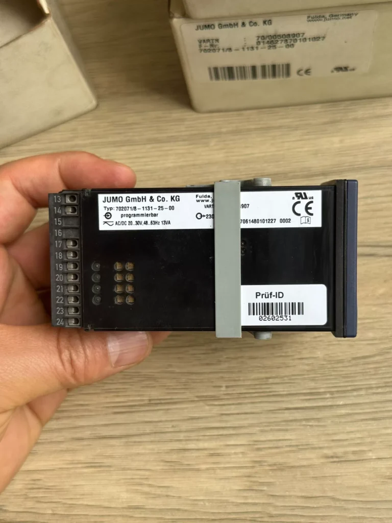 JUMO 702071/8-1131-25-00 Controller thumbnail