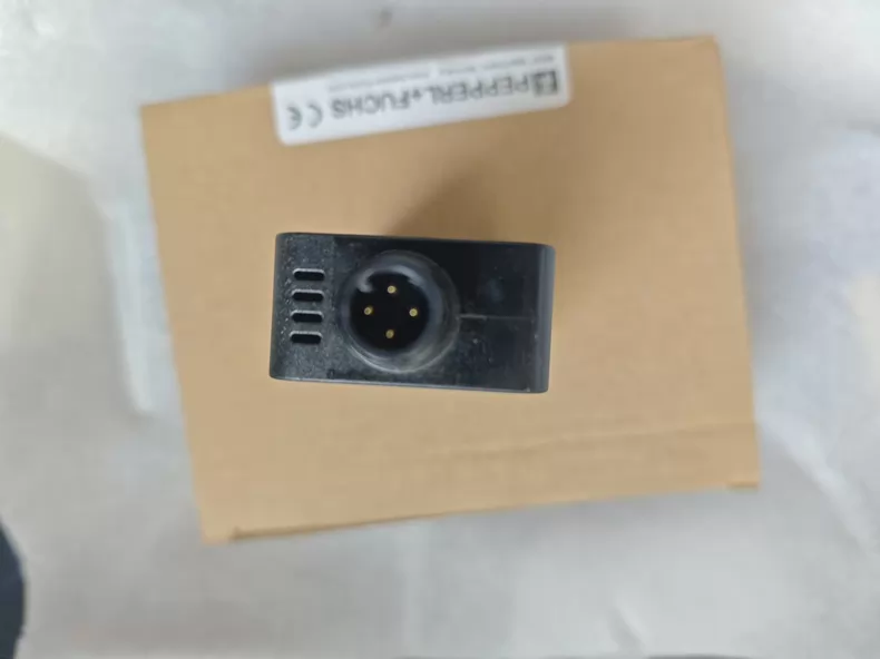 Pepperl+Fuchs Photoelectric Sensor RL31-8-1200-RT/73C/136
